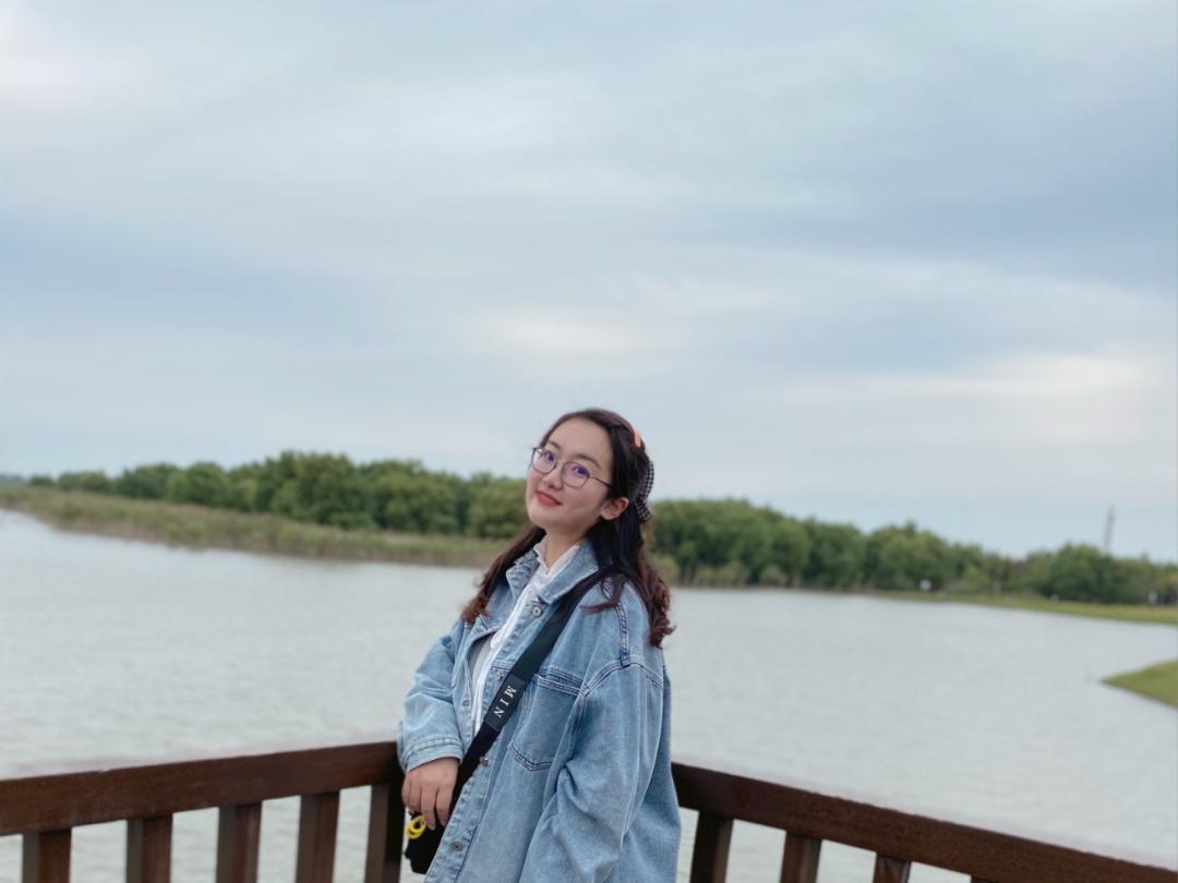 向优秀看齐向榜样靠拢,向优秀的前辈们看齐