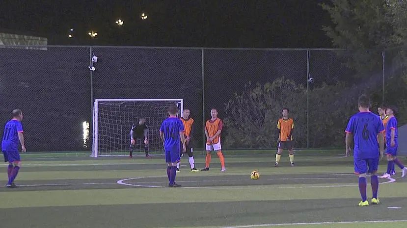 豪情绿茵运动会入场,足球邀请赛豪情开赛