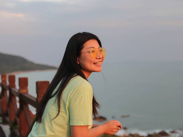 三亚海棠湾吃住攻略,三亚亚龙湾天下第一湾攻略