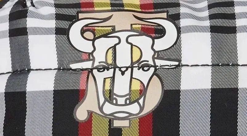 巴宝莉burberry2017秋装新款,burberry巴宝莉外套必买经典款