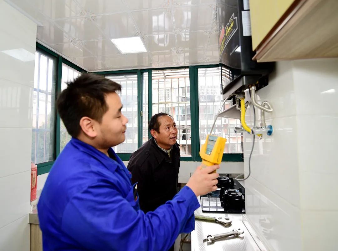 国家规定禁止水电气暖乱收费,全国水电气暖违规收费视频