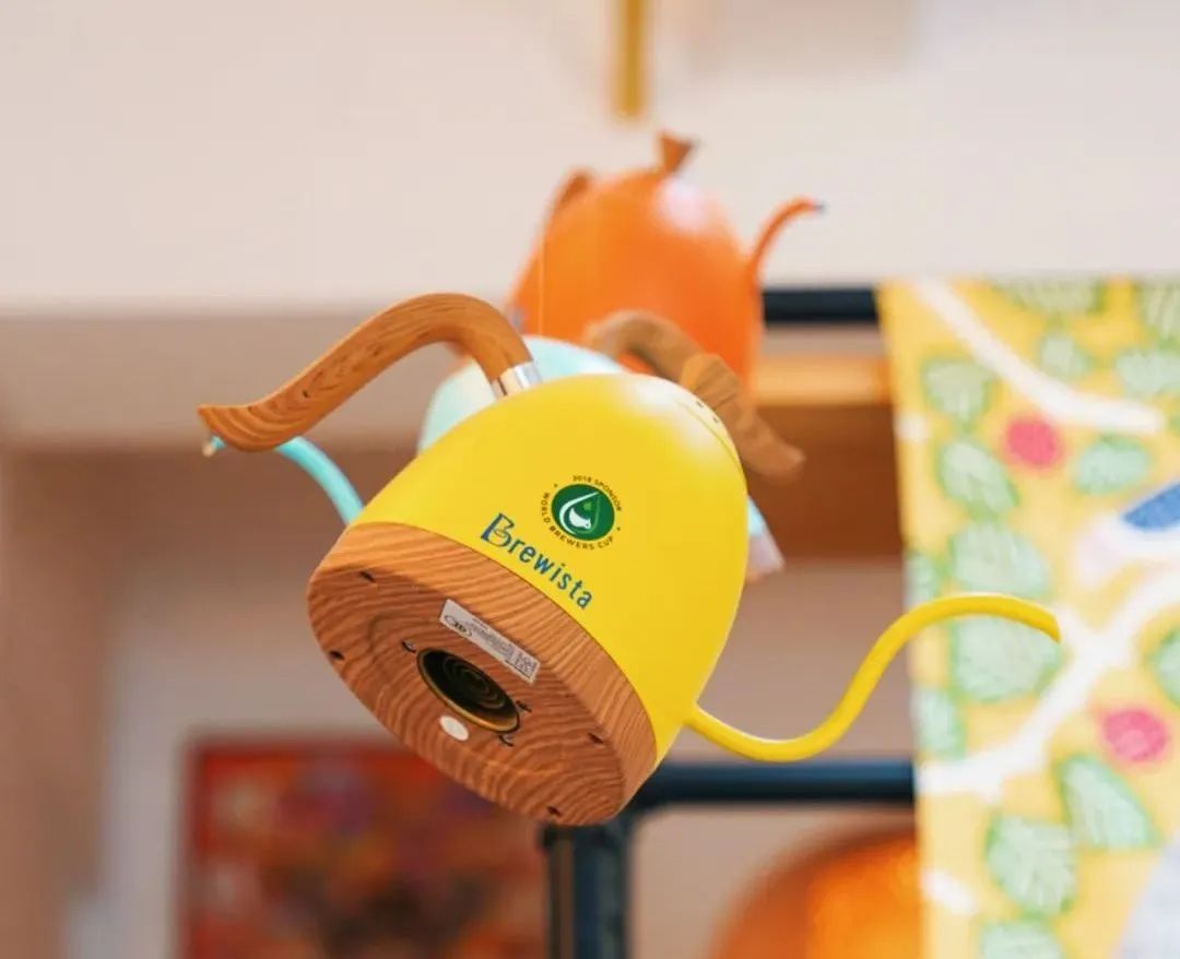 一杯coffee加“滨”，谢谢！