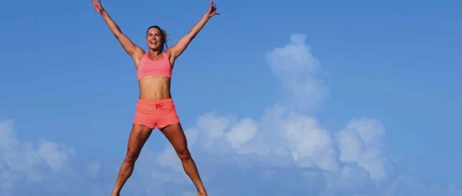 足球运动员为啥总吐口水,足球运动员经常吐口水