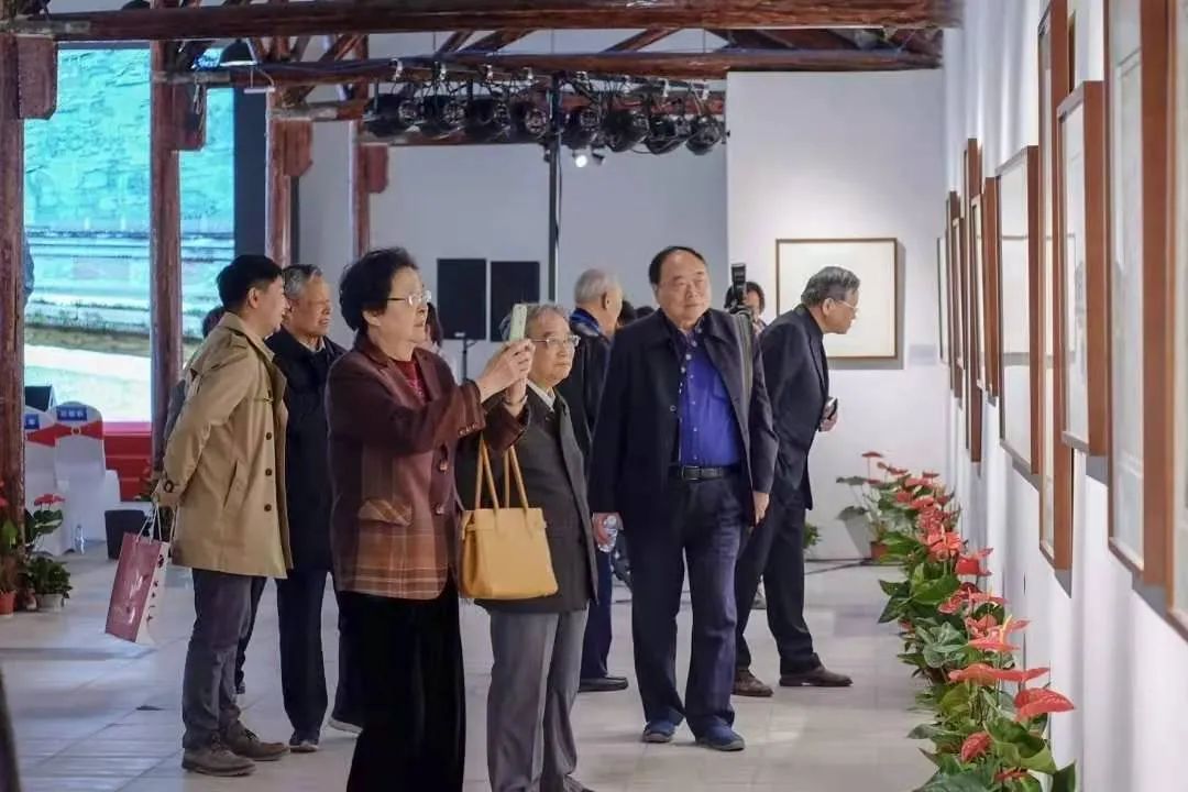 上海松江足球公园,篮球场绿茵场