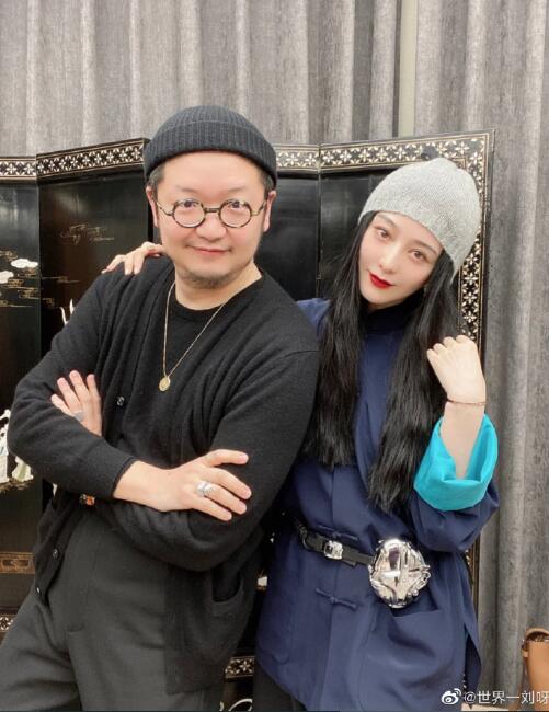 范冰冰惊艳的拍照,范冰冰晒自拍露出无名指戒指