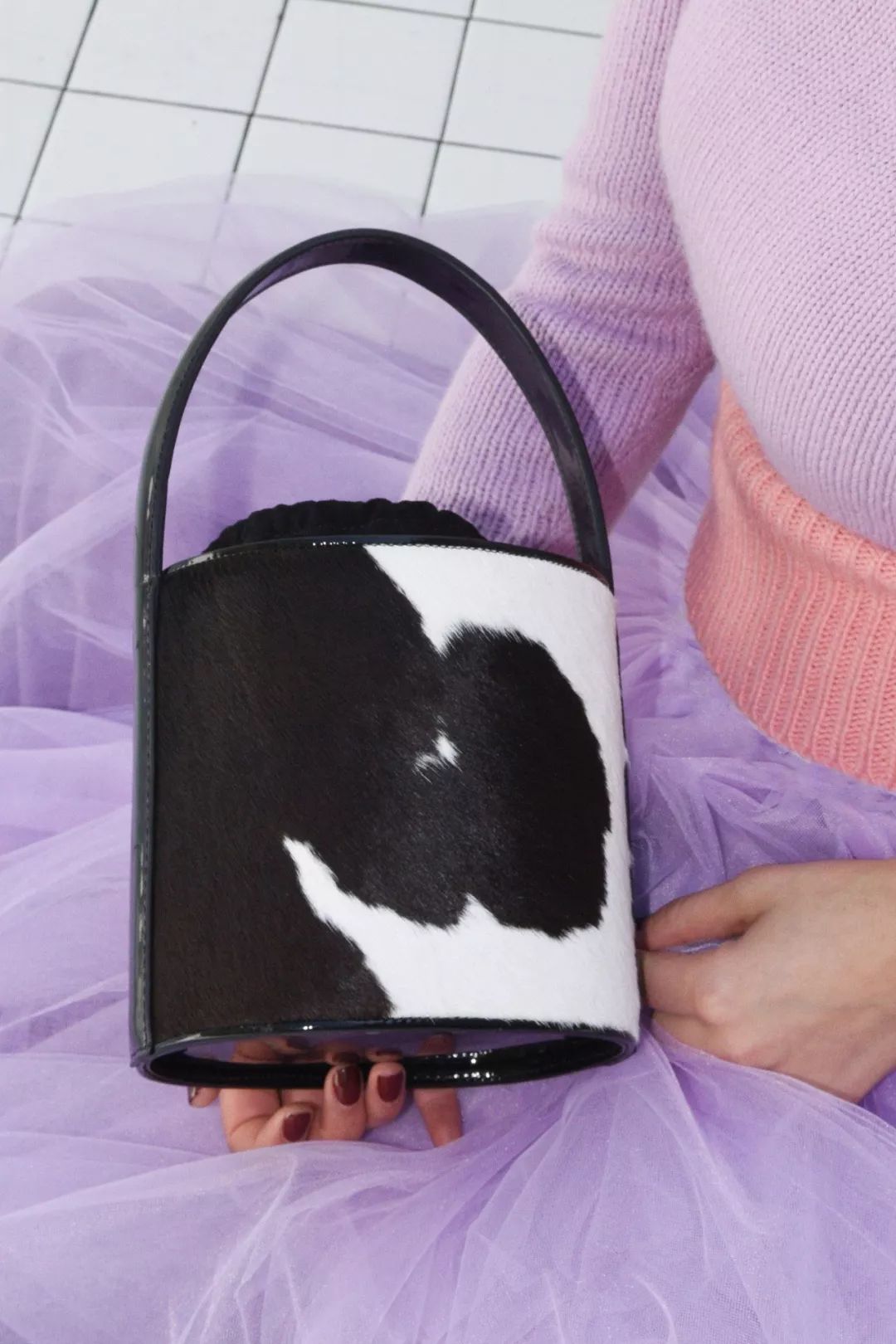 看泫雅的搭配,周冬雨泫雅撞衫