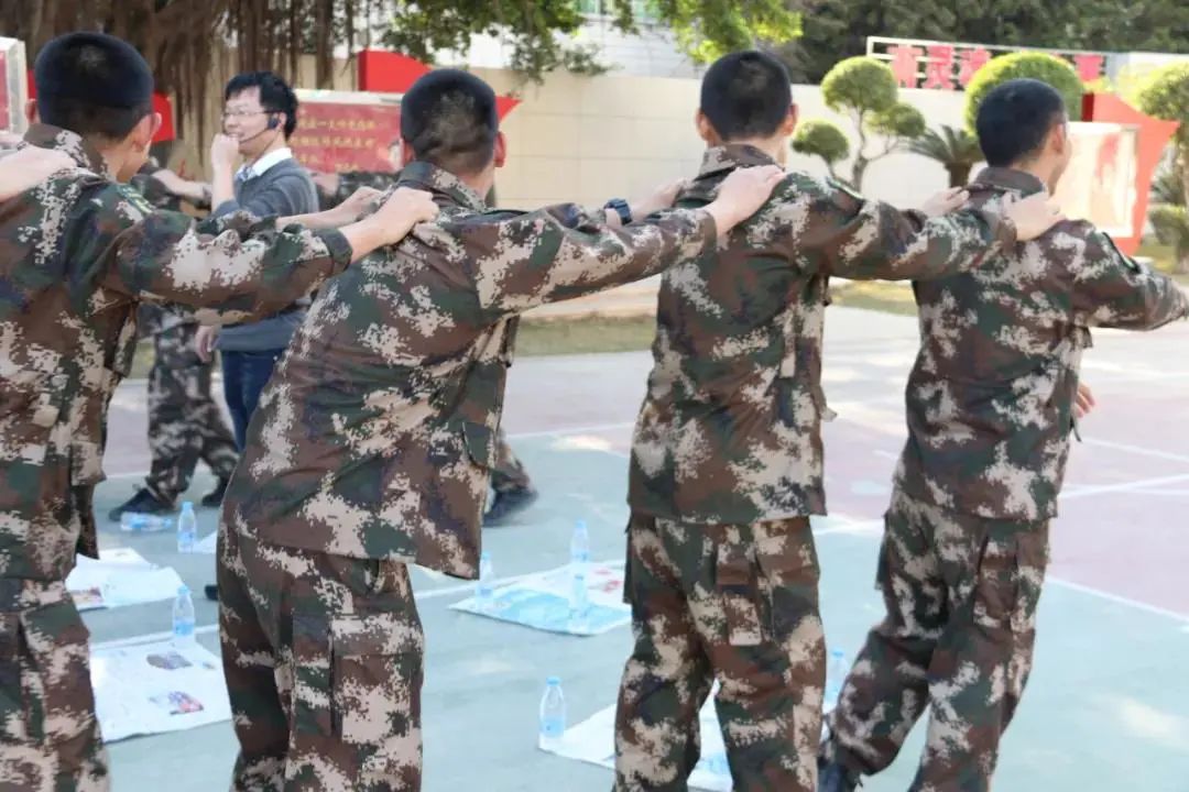 聚焦“第二适应期”丨快来看看*警武**官兵的团体“心理SPA”