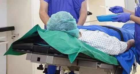 牙科整形导致断崖式衰老,脸变得衰老松弛怎么样整形