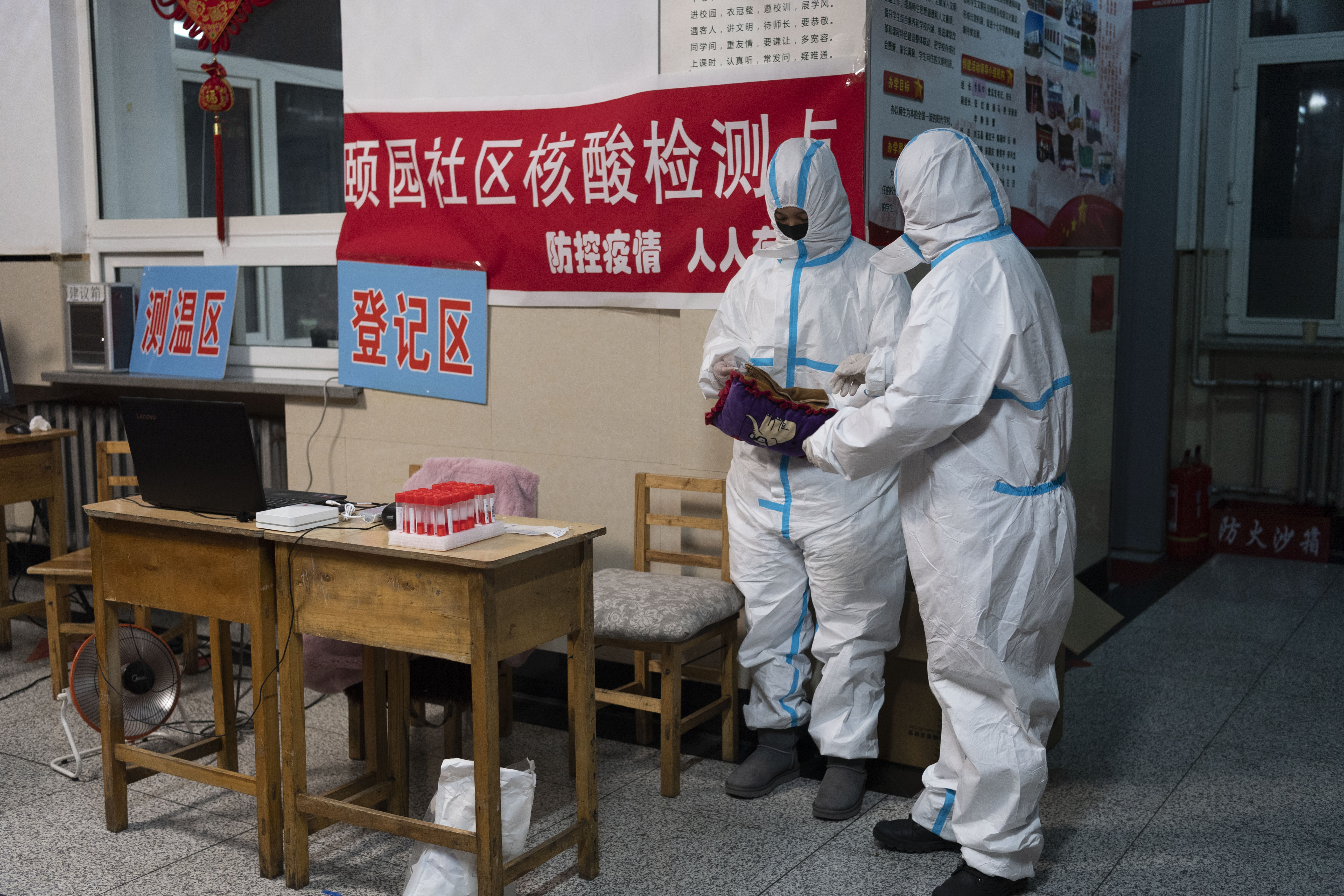 我们是夫妻也是战友,我们是同事亦是战友