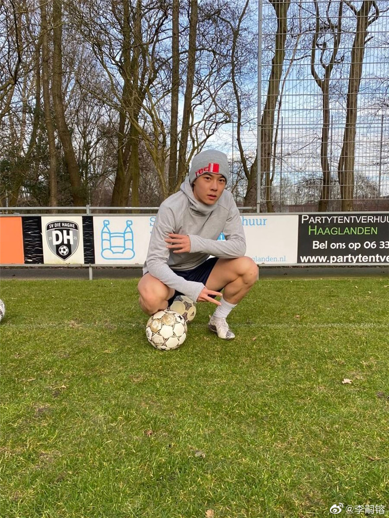 李明足球小子,中国足球明星李明儿子视频