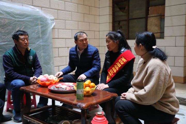 解天云带领第一慰问组开展春节走访慰问活动