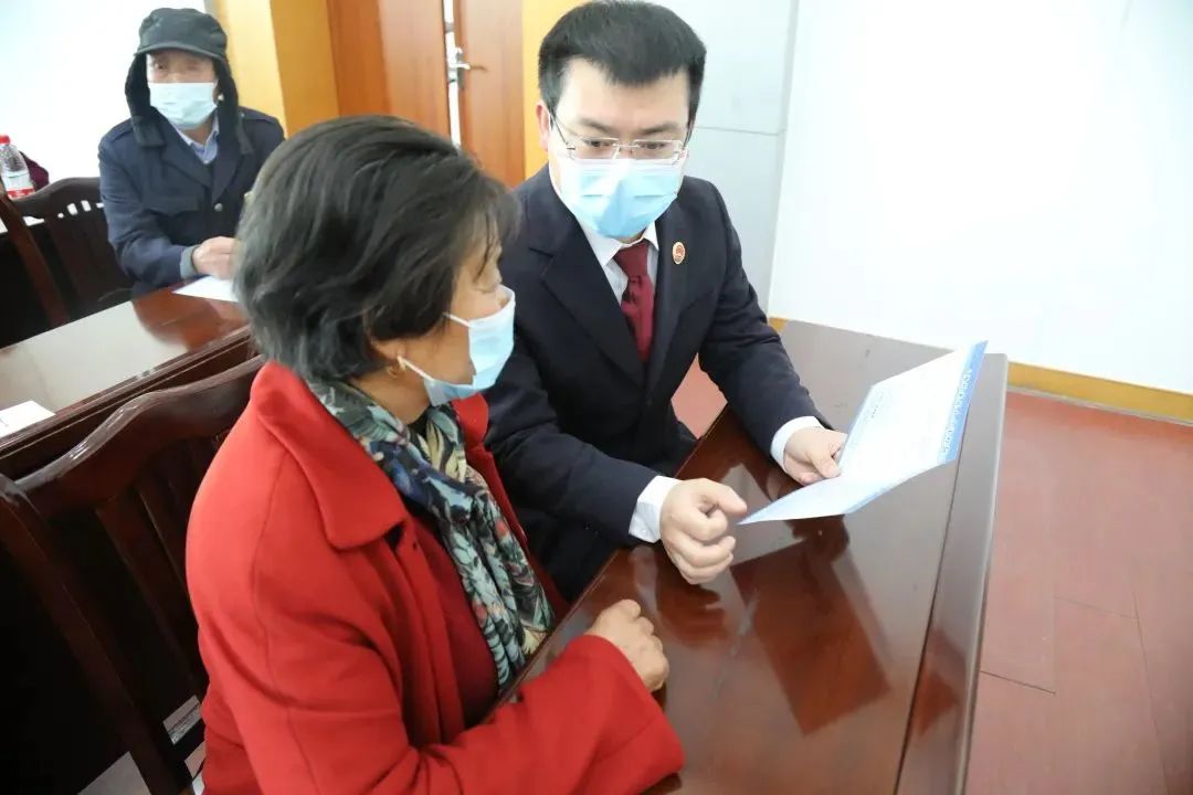 这个小年夜，91名老年人的心血钱都拿回来了！