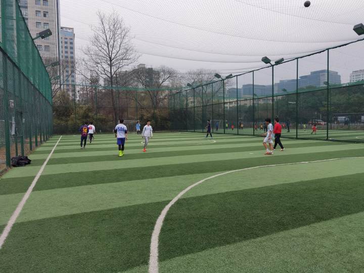 满了，全满了！大年初四，杭州市中心这里人气爆棚