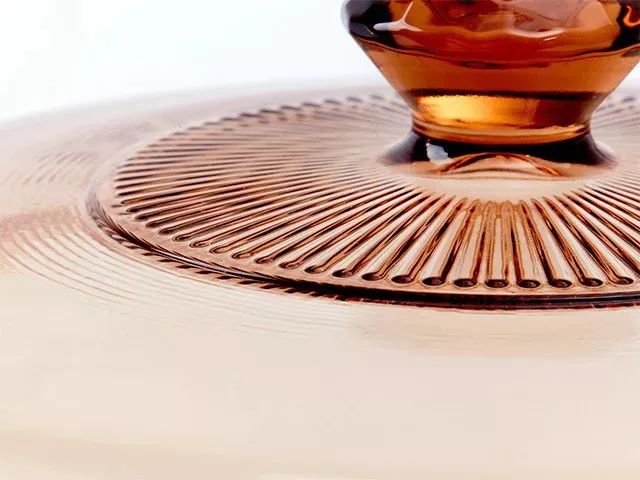 今天骨折价！快把这款黄磊、佟大为都在用的“锅中皇后”搬回家↘