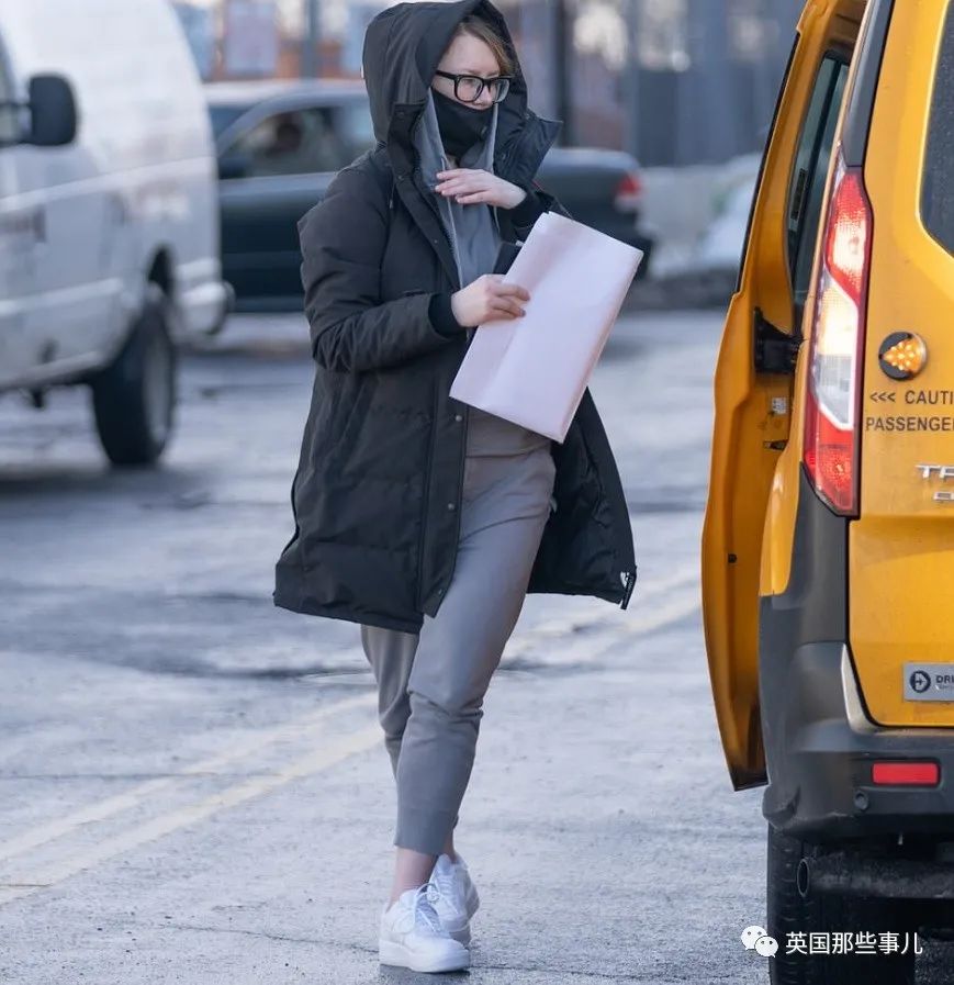 司机女儿冒充千金大小姐,卡车司机女儿假扮名媛