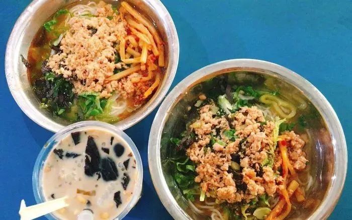 南宁这15家小店，没空调、几乎没座位，却从冬天排队到了夏天！