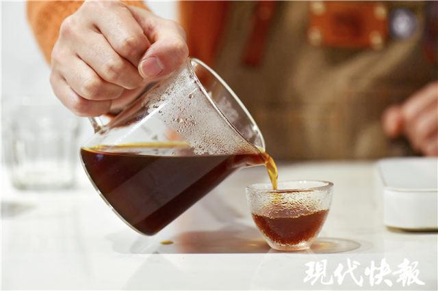 因为咖啡喝多了长期睡得少会怎样,上午喝一杯咖啡不影响晚上睡眠吗