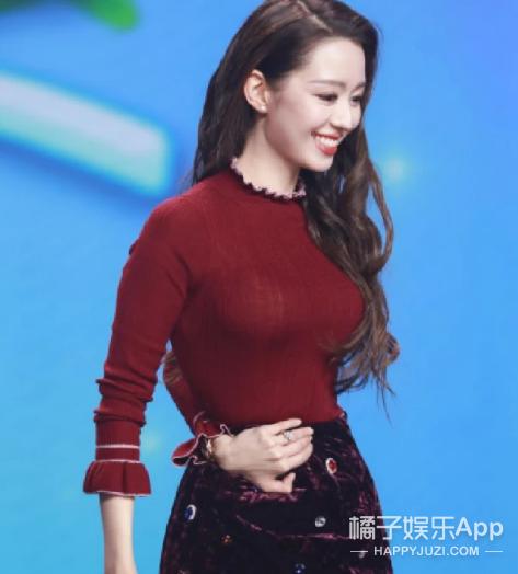 杨幂漫画腰事件慌忙道歉,杨幂挑战漫画腰道歉