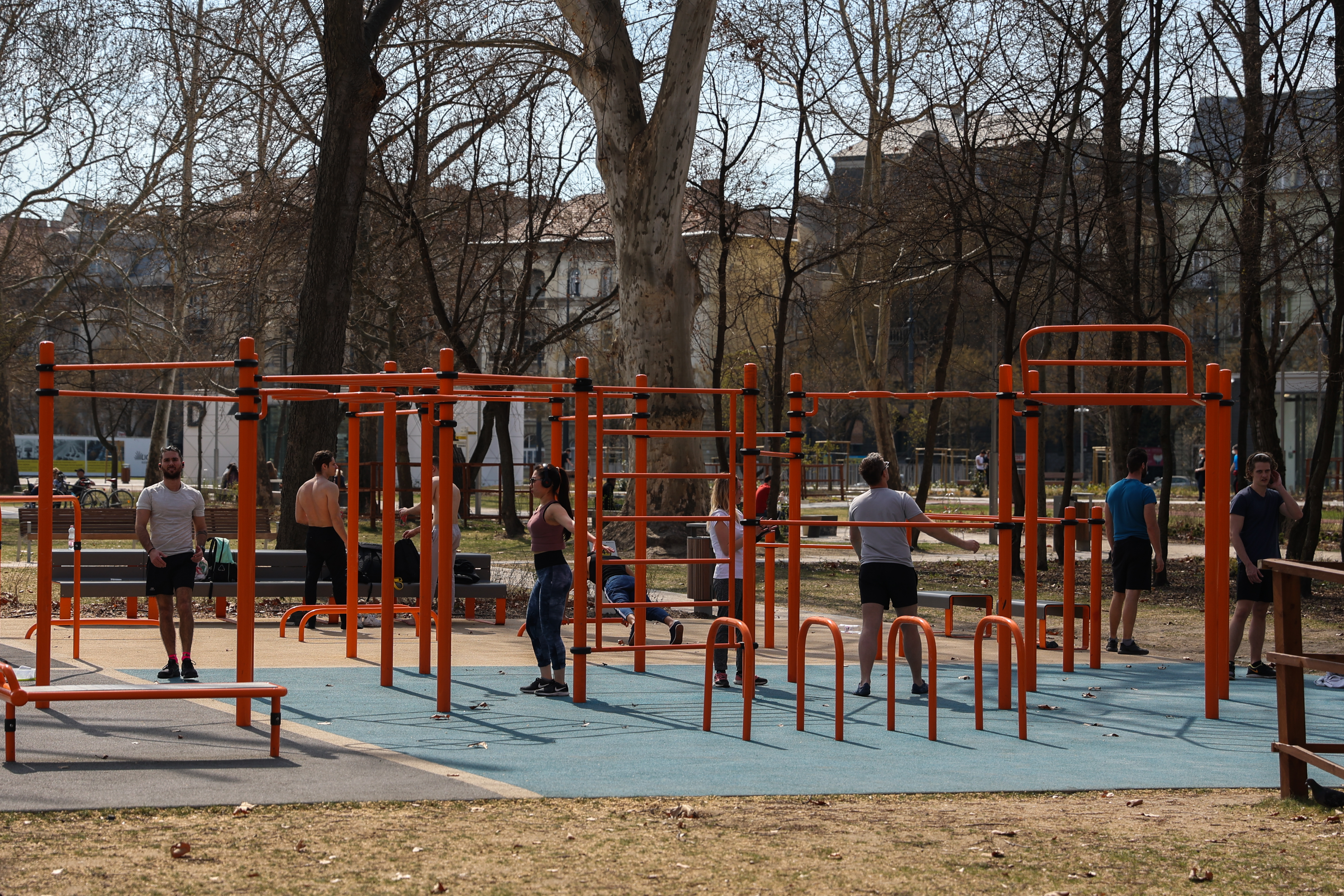 疫情下的伊朗街头,疫情下的呼和浩特街头