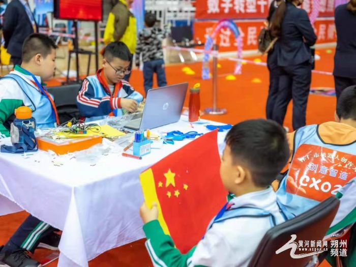 安庆市中小学机器人创客竞赛活动,怀仁机器人创客大赛