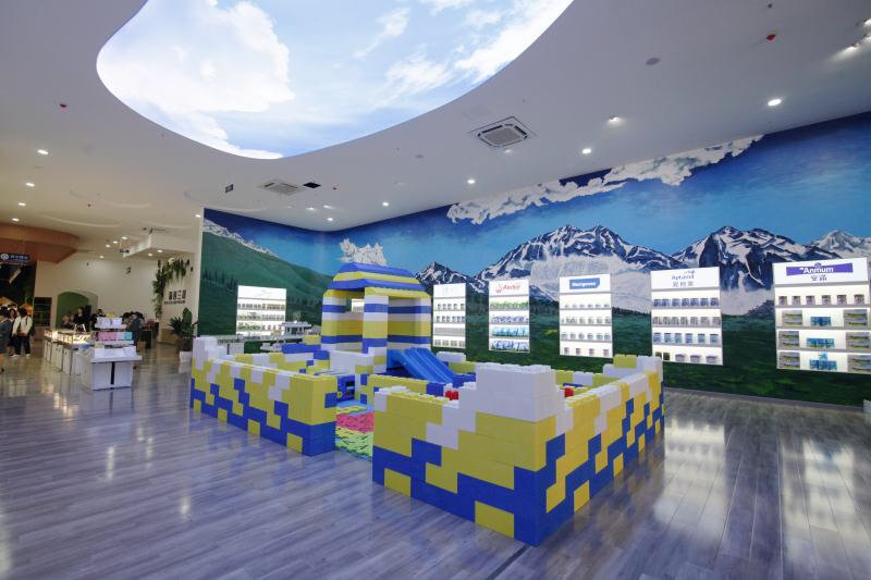 “一站购”近30个国家好物成都国际铁路港亚蓉欧国家（商品）馆开馆