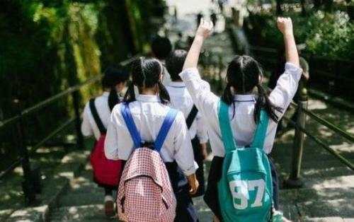 中小学生学航模家长都有哪些问题,孩子学习航模家长的鼓励