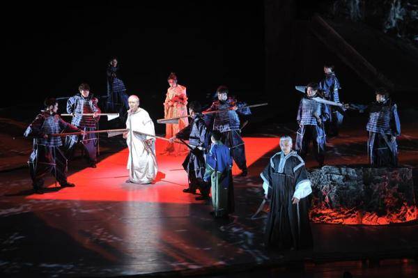 为什么这部音乐剧经得住观众挑剔？因为善良的微光灼痛灵魂