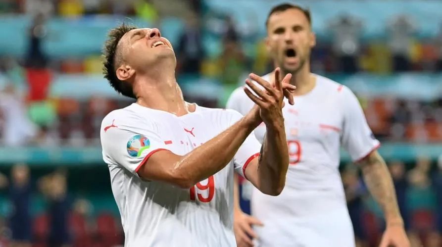 西班牙惊天乌龙,法国2-1逆转西班牙视频回放