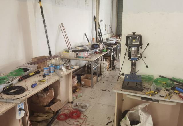 「听」新型电捕鱼杆“助纣为虐”警方捣毁生产窝点