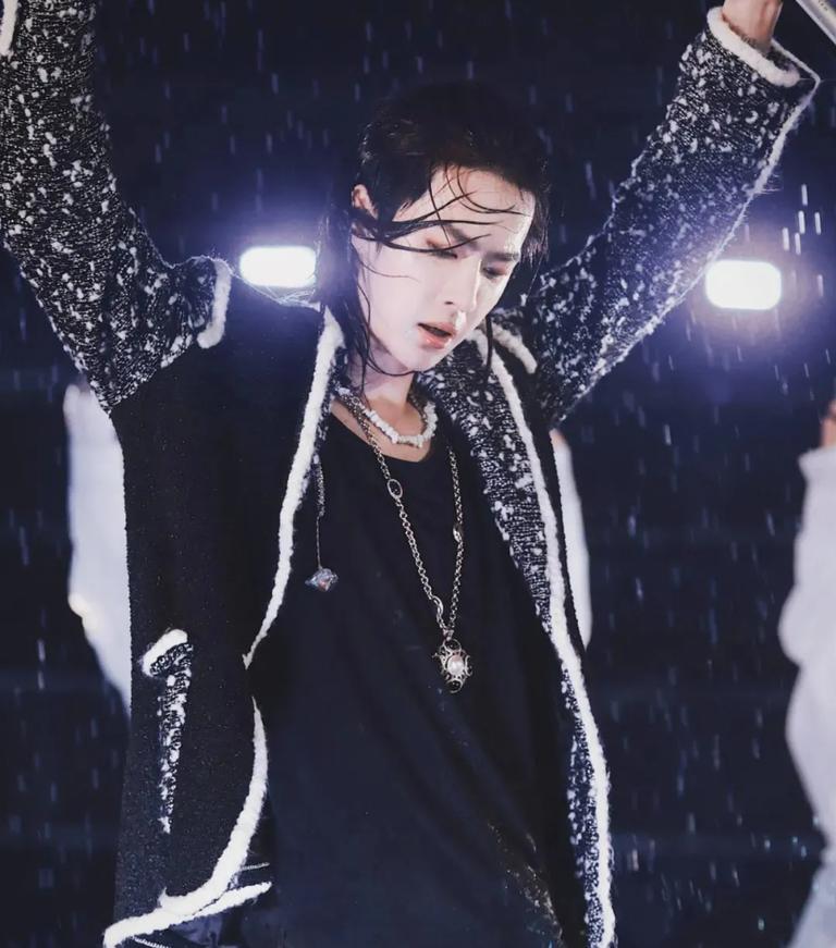 娱乐圈女装大佬,娱乐圈的女大佬