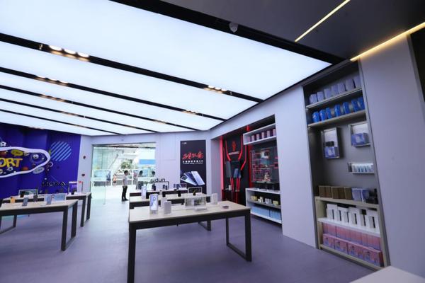 中兴手机形象店投资多少钱,深圳中兴形象店