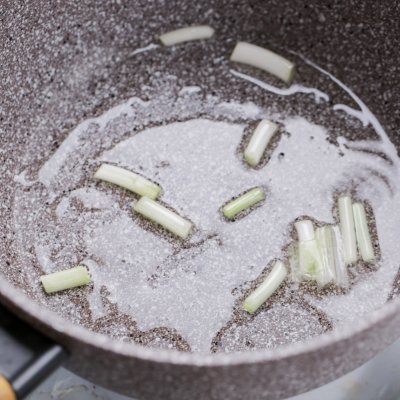 一周岁裙带菜虾丸汤,无油版裙带虾丸汤