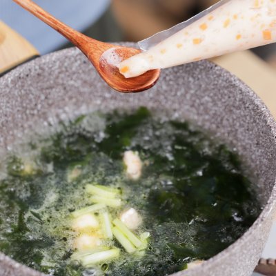 一周岁裙带菜虾丸汤,无油版裙带虾丸汤