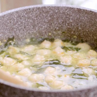 一周岁裙带菜虾丸汤,无油版裙带虾丸汤