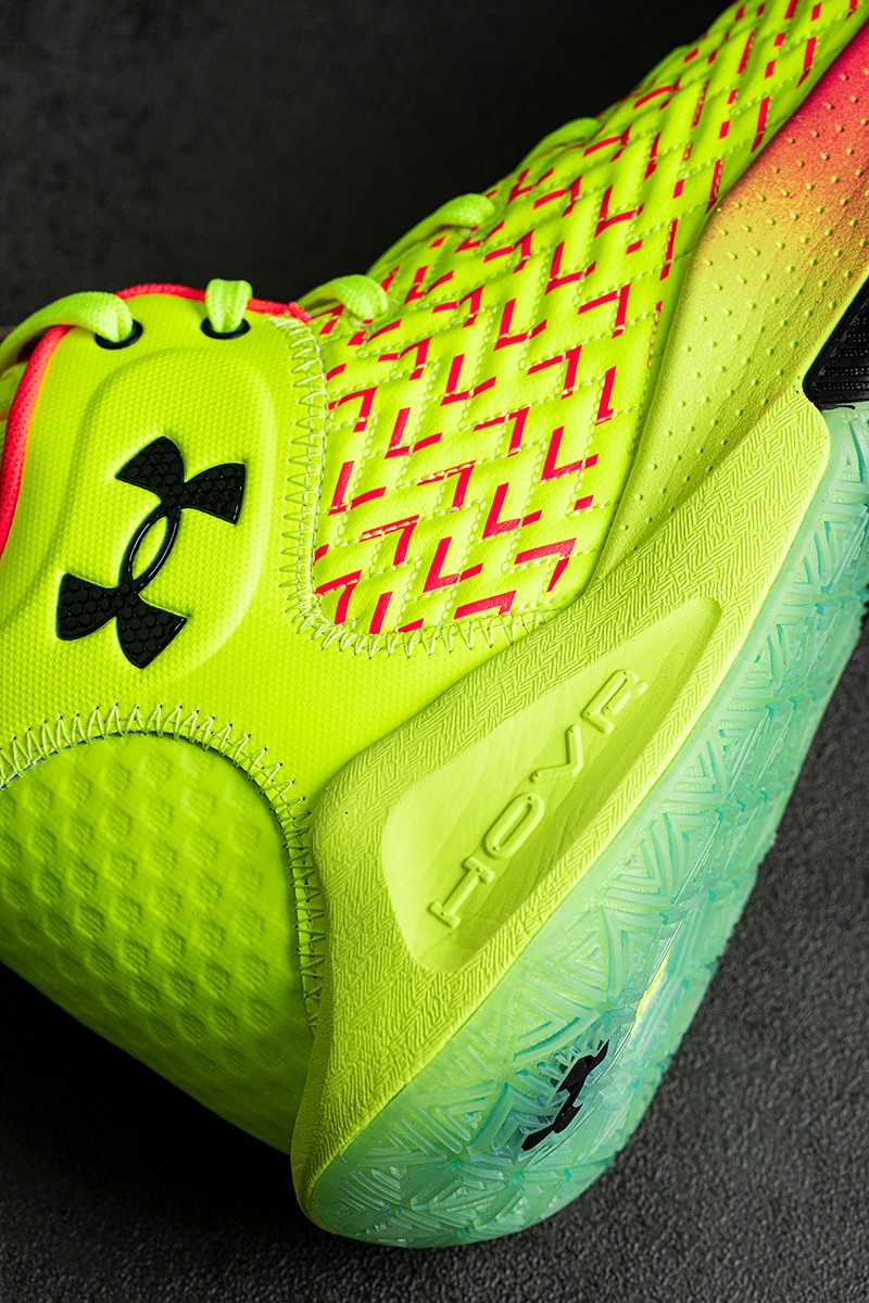 UA「仿生黑科技」曝光！这才叫「定制级」脚感