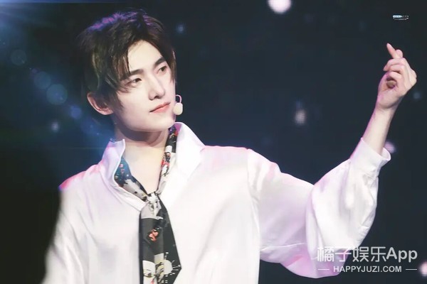 陈伟霆杨洋谁更帅,杨洋陈伟霆电影片段