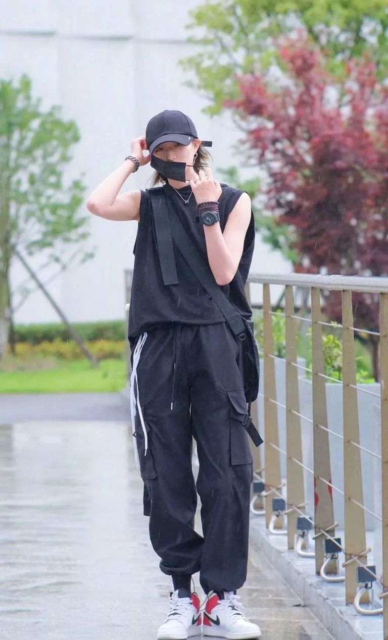 运动员穿的什么中国品牌,中国运动员穿的衣服品牌