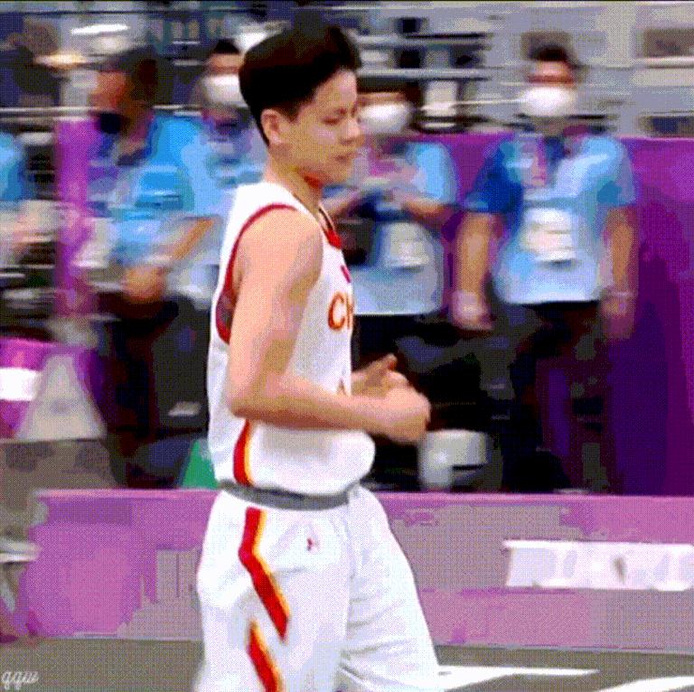 运动员穿的什么中国品牌,中国运动员穿的衣服品牌