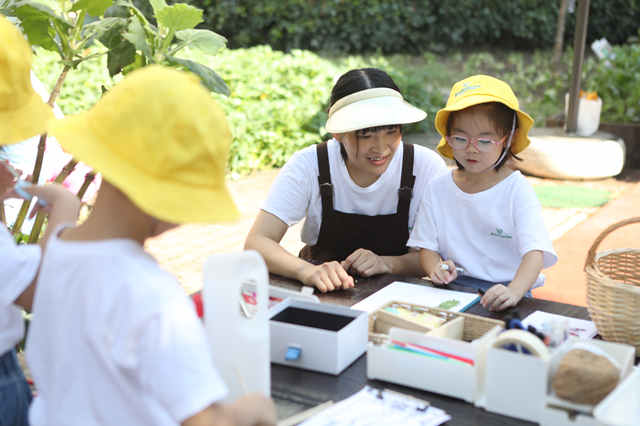 幼儿园2小时户外活动时间,幼儿园每日户外活动不少于几小时