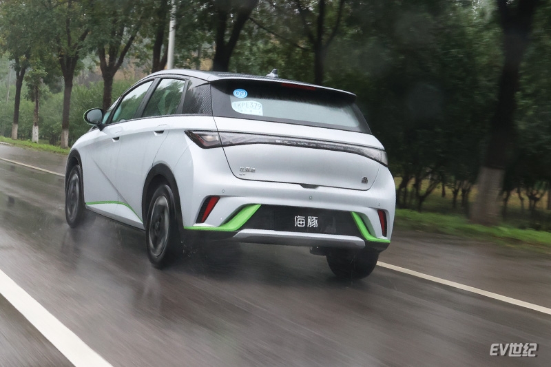 纯电续航420公里的比亚迪海豚提车,新能源汽车比亚迪海豚电动汽车