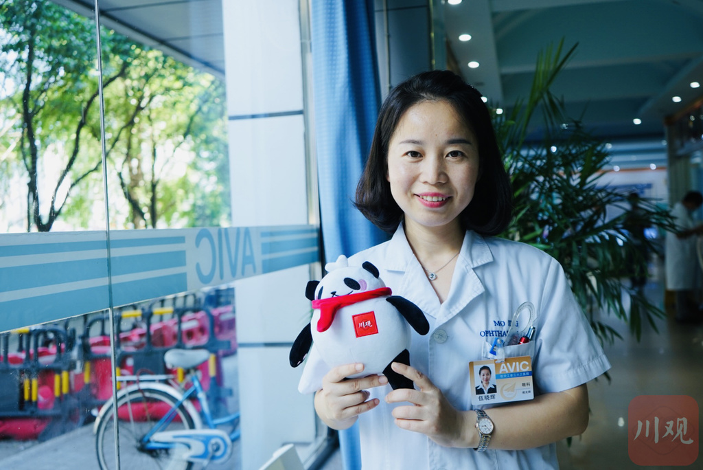 国庆节特别科普·护眼篇丨建议离手机屏至少半米提醒娃儿注意“20-20-20”护眼法则