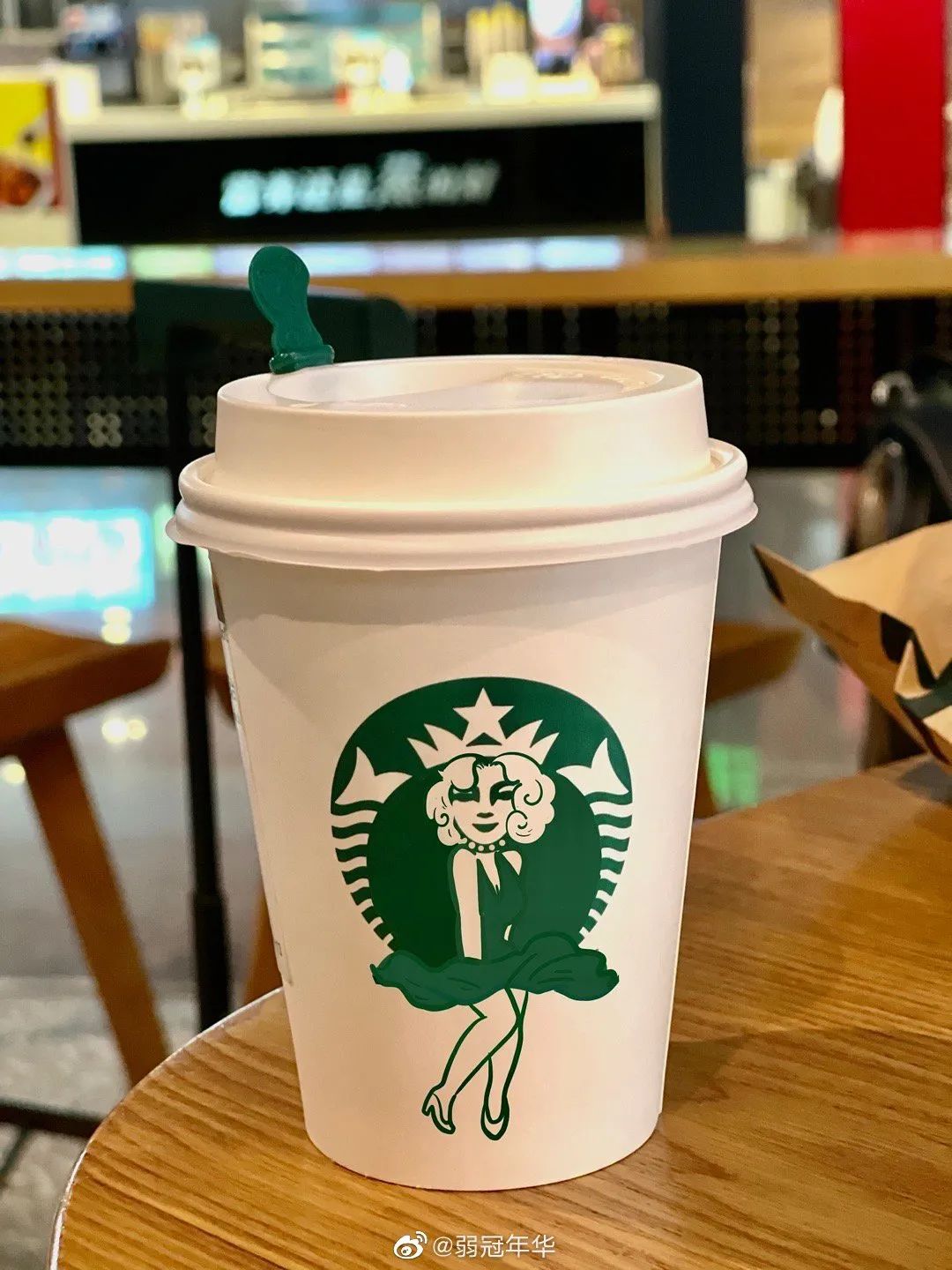 喜茶的标志设计说明,喜茶logo为什么选这个颜色