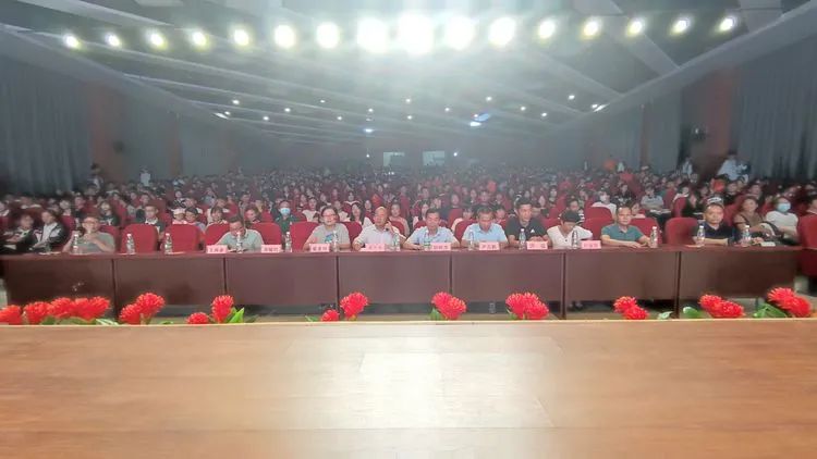 共青城市中学,共青城市中学国庆节晚会2020