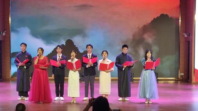 共青城市中学,共青城市中学国庆节晚会2020