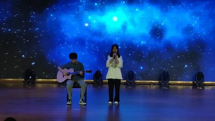 共青城市中学,共青城市中学国庆节晚会2020