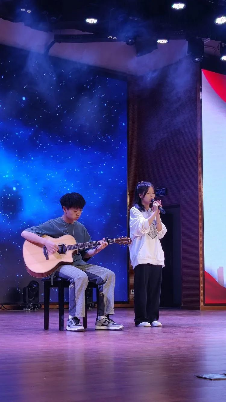 共青城市中学,共青城市中学国庆节晚会2020