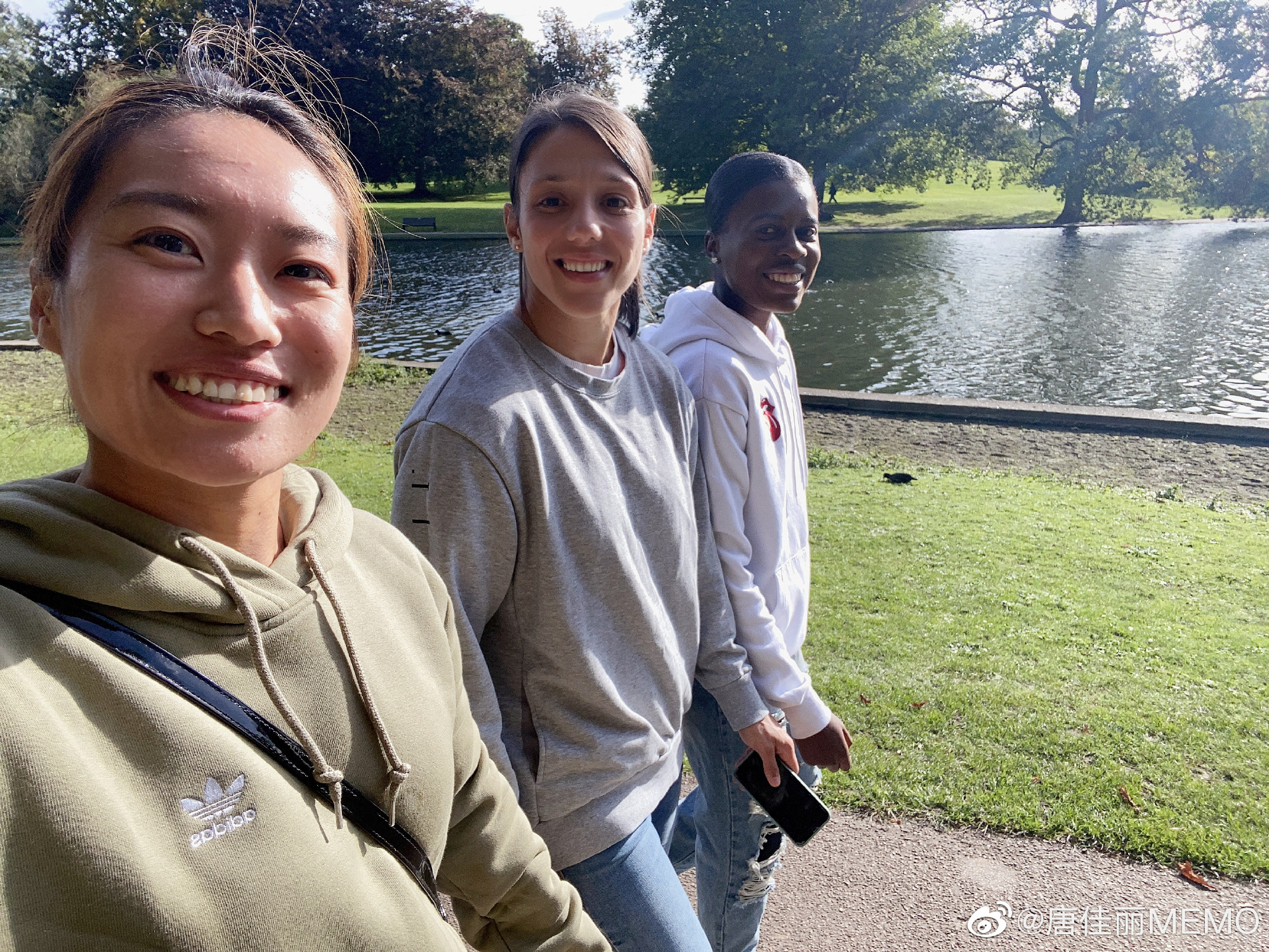 全力融入文化，唐佳丽展示留洋攻略，她值得重回中国女足