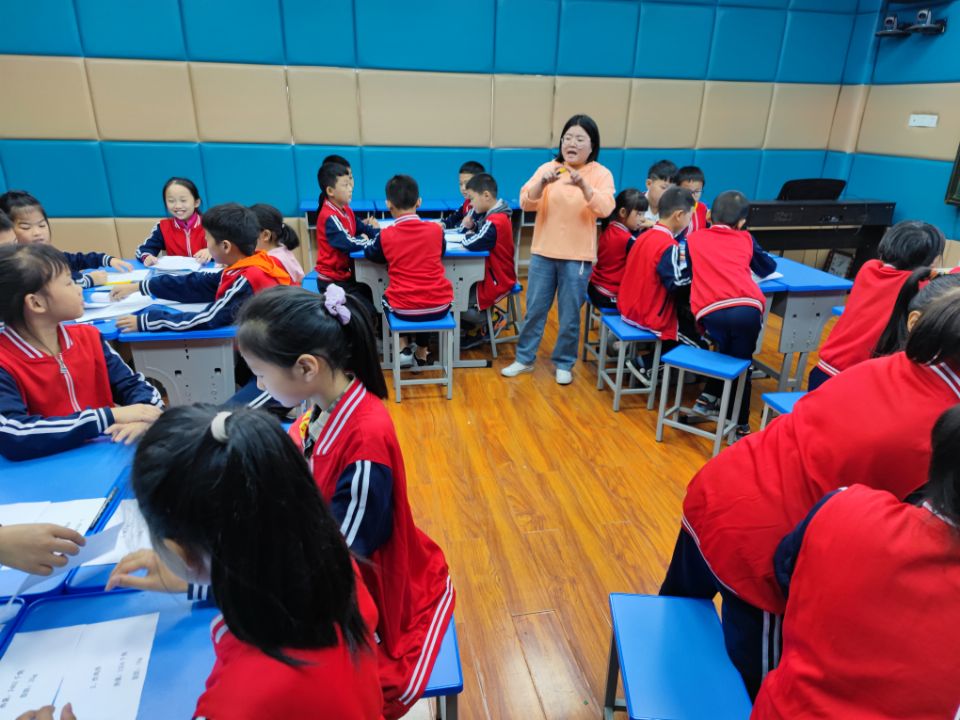 小学数学综合与实践教研活动简讯,小学数学综合实践活动信息报道