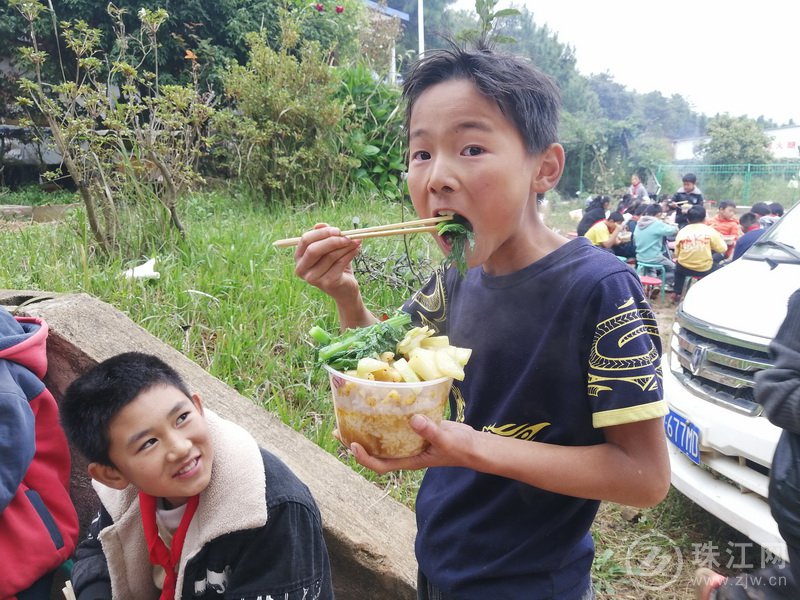 靖外明德小学创新模式,宣威市靖外明德小学教学质量