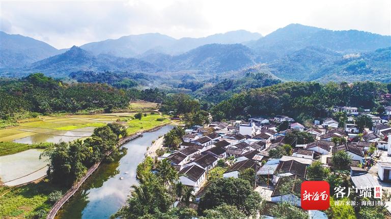 旅游周刊|海南少数民族特点村寨吸引八方游客：入村进寨寻桃源